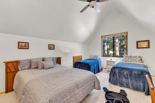 52402 Pine Ridge Road, Idyllwild CA: https://media.crmls.org/mediaz/b641e01b-480d-4a71-8c08-d8eaf5f6fbee.jpg
