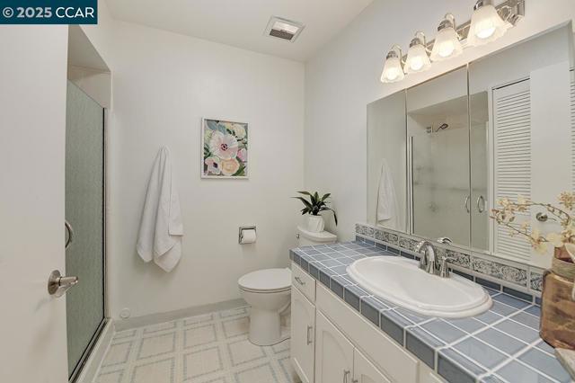 1517 Oakmont, Walnut Creek CA: https://media.crmls.org/mediaz/b642084b-c28b-437b-95c0-14bc45286dbe.jpg