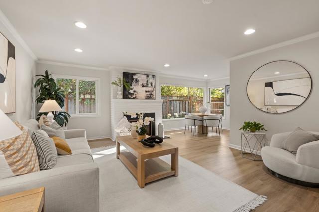332 Camino Al Lago, Menlo Park CA: https://media.crmls.org/mediaz/b6422c5d-1acc-41a6-8886-34436e0a6671.jpg
