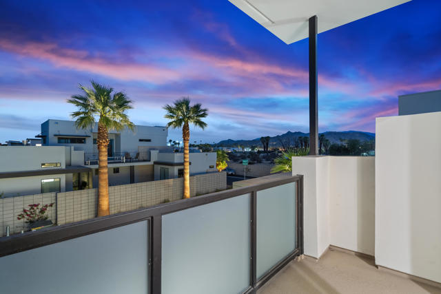 161 Holliday Way, Palm Springs CA: https://media.crmls.org/mediaz/b6425f72-87d5-4ff3-bcaf-4bb66e537077.jpg