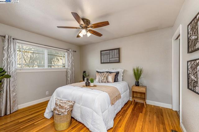 1429 Columbus Ave, Livermore CA: https://media.crmls.org/mediaz/b6430b45-4849-4c45-a88e-9bccd08b70d8.jpg