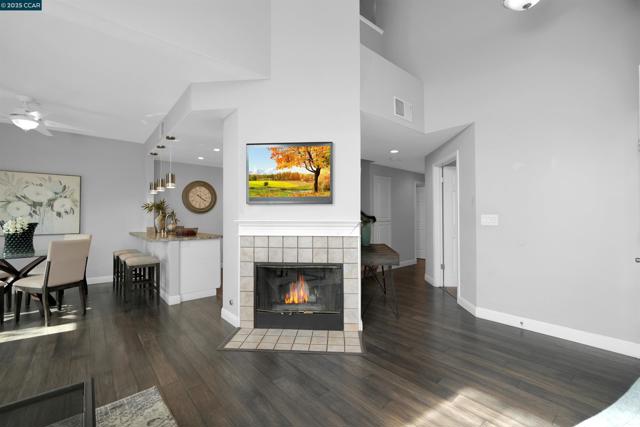 314 Skyline Dr, San Ramon CA: https://media.crmls.org/mediaz/b643757c-42d6-4f73-88b3-b07a344849cb.jpg