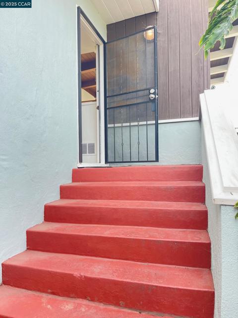 3530 Clinton Ave, Richmond CA: https://media.crmls.org/mediaz/b6437b14-be3c-40f5-a1ee-4f4c76a8f359.jpg