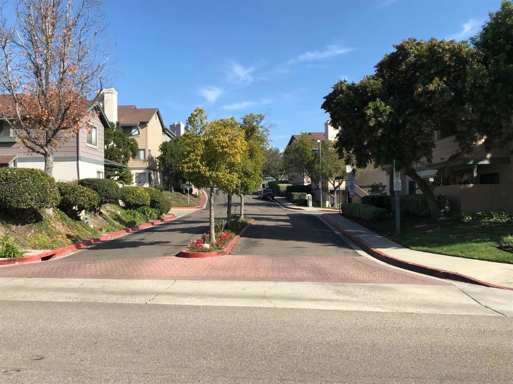 3021 Golden Oak Way
