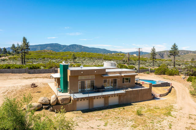 Image 11 of 83 For 28990 Bonita Vista Road