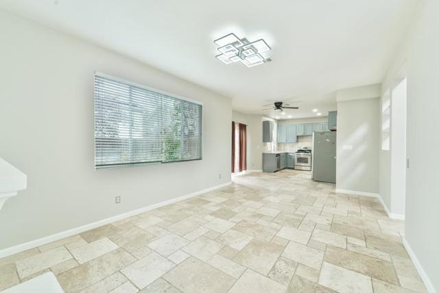 1800 W Graf Road, Hollister CA: https://media.crmls.org/mediaz/b6445456-2f46-4223-bc97-510b783bbec7.jpg