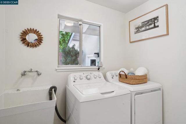 3739 Northridge Dr, Concord CA: https://media.crmls.org/mediaz/b64469fd-b86b-40b6-af9d-83f6d721f7f4.jpg