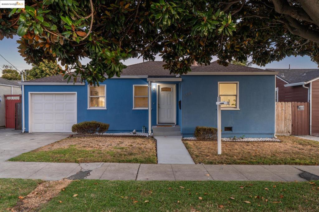3500 Tulare Ave