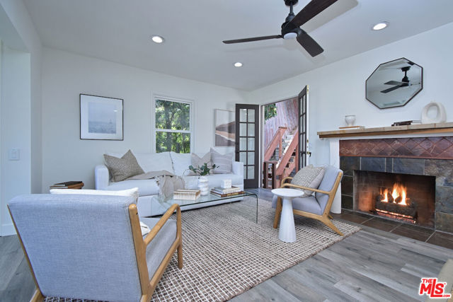 15200 Del Gado Drive, Sherman Oaks CA: https://media.crmls.org/mediaz/b644e0c4-587d-4098-b4c5-ed55a8ed1a2a.jpg