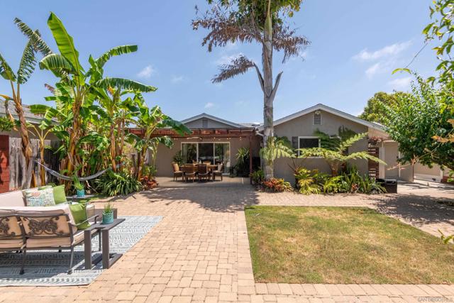 4472 Huerfano Ave, San Diego CA: https://media.crmls.org/mediaz/b6456638-0cff-4de5-80d2-4199d8b75772.jpg