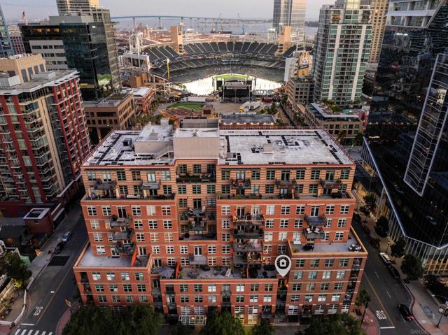 877 Island Ave, San Diego CA: https://media.crmls.org/mediaz/b64631d9-7692-497a-aaf5-31c20b9fe6e1.jpg