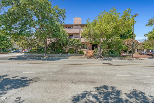 Detail Gallery Image 22 of 29 For 601 E California Bld #302,  Pasadena,  CA 91106 - 2 Beds | 2 Baths
