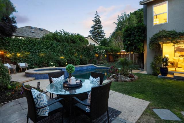 426 8th Avenue, Menlo Park CA: https://media.crmls.org/mediaz/b647a344-ed09-42c5-9856-9bc9fddb5f64.jpg