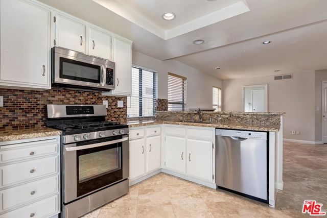 26816 Cactus Trail, Agoura Hills CA: https://media.crmls.org/mediaz/b6482b2d-9087-4247-b972-1f6a4c400874.jpg