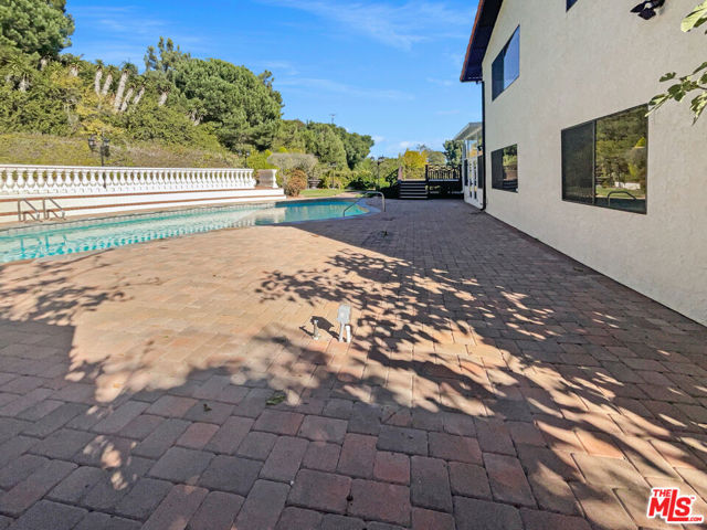 2415 Rue Le Charlene, Rancho Palos Verdes, California 90275, 5 Bedrooms Bedrooms, ,3 BathroomsBathrooms,Residential,For Sale,Rue Le Charlene,24456731