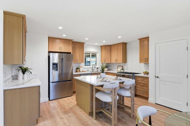 1524 Sandpiper Court, Sunnyvale CA: https://media.crmls.org/mediaz/b6496ebe-f8f0-4836-b795-57054974990a.jpg