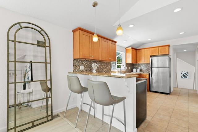407 Seabright Avenue, Santa Cruz CA: https://media.crmls.org/mediaz/b64992c1-d919-4e8e-904d-bb016c37ccf6.jpg