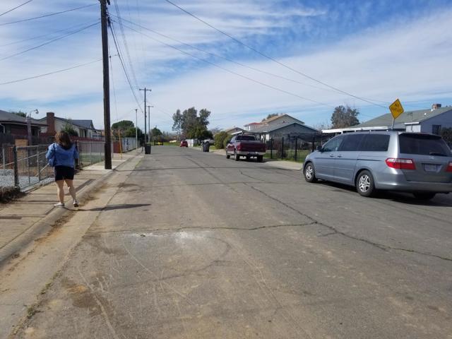 7440 38th Avenue, Sacramento CA: https://media.crmls.org/mediaz/b64a8345-33b2-4e39-a029-aab693009705.jpg