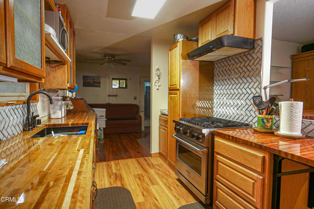 752 Fillmore Street, Santa Paula CA: https://media.crmls.org/mediaz/b64addff-2409-4431-96f9-9e0b17289fad.jpg