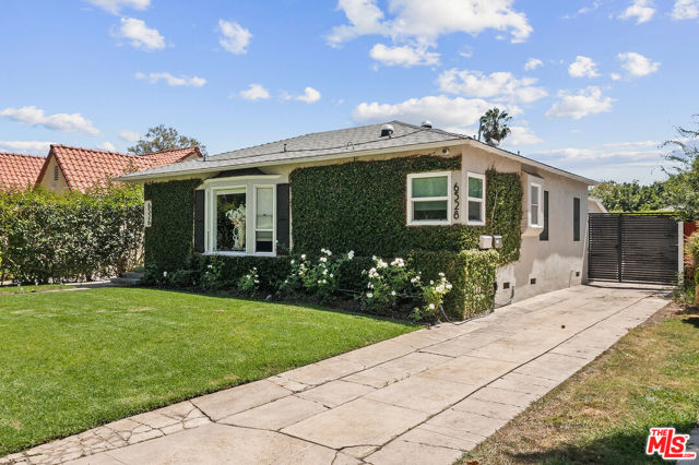 6526 6528 San Vicente Boulevard, Los Angeles CA: https://media.crmls.org/mediaz/b64b8048-31a3-4dd7-b2bd-954380a2b137.jpg
