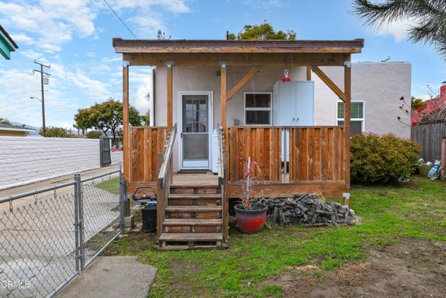 226 El Medio Street, Ventura CA: https://media.crmls.org/mediaz/b64b982f-c6df-4bad-89d6-e2539a6c3371.jpg