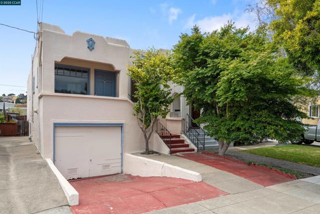 708 Cornell Ave, Albany CA: https://media.crmls.org/mediaz/b64c2d7f-d67f-46b7-8d46-4683da8a6524.jpg