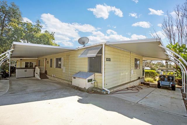 18218 Paradise Mountain Road, Valley Center CA: https://media.crmls.org/mediaz/b64cf223-3b5f-4f05-b0c1-0a0caea6c577.jpg