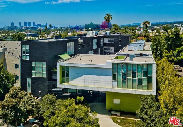 825 N Kings Road, West Hollywood CA: https://media.crmls.org/mediaz/b64cfb18-4e6e-47e0-acaf-b91d0b69f0d0.jpg