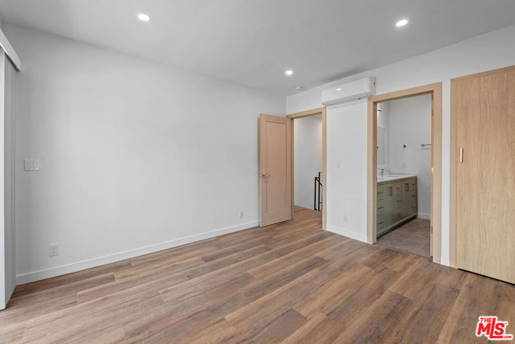 MLS #25554757 img 16