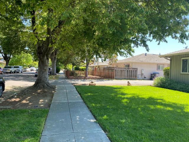 1329 Essex Way, San Jose CA: https://media.crmls.org/mediaz/b64f09ea-e50d-4a3d-978a-b8805d118ec5.jpg