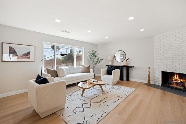 3910 Adams Street, Carlsbad CA: https://media.crmls.org/mediaz/b64f81de-1323-4b26-95e6-9b97dbbb09a3.jpg