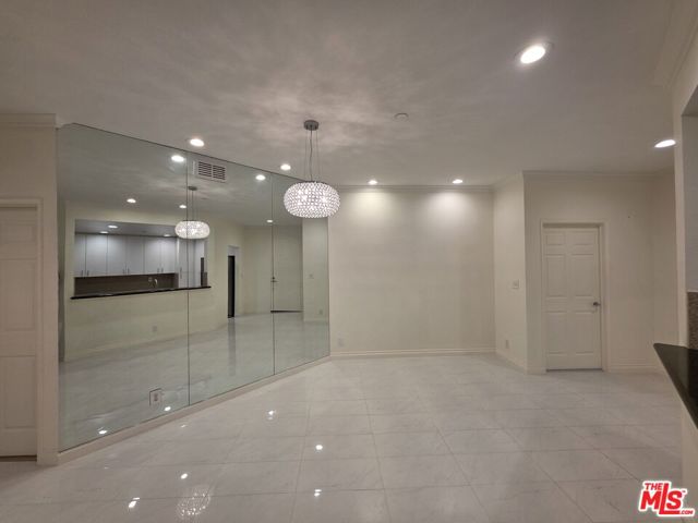 12000 Goshen Avenue, Los Angeles CA: https://media.crmls.org/mediaz/b64fdd1f-6228-4905-b4bb-f7eb028fd3bc.jpg