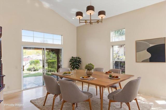 Detail Gallery Image 5 of 22 For 1754 Deavers Dr, San Marcos,  CA 92069 - 4 Beds | 2/1 Baths