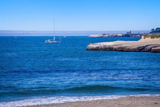 22130 E Cliff Drive, Santa Cruz CA: https://media.crmls.org/mediaz/b6505823-2313-45a6-8515-3a8252cb6172.jpg