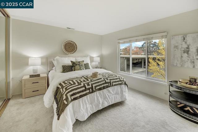 2900 Tice Creek Dr, Walnut Creek CA: https://media.crmls.org/mediaz/b650790f-a983-47c7-a5a2-c4ed8628d478.jpg