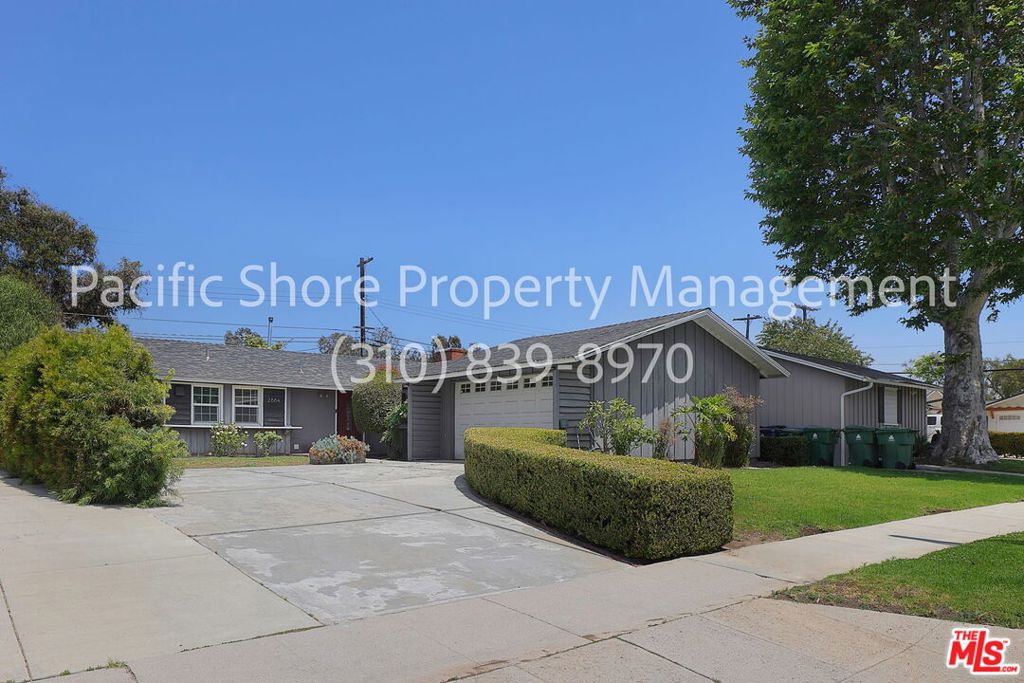 2884 Dunleer Place