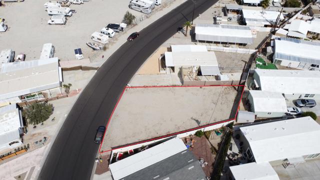 73281 Colonial Drive, Thousand Palms CA: https://media.crmls.org/mediaz/b650d6b1-2ecc-44db-b66d-b312dfdff2a2.jpg