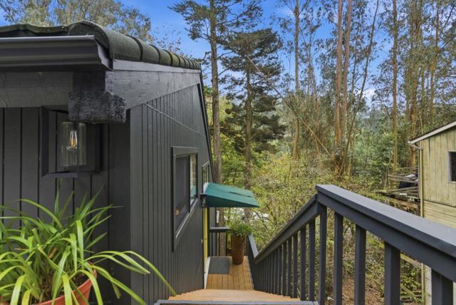 2343 Arrowhead Drive, Oakland CA: https://media.crmls.org/mediaz/b650e434-7231-4280-896b-e5bdd0f132c6.jpg