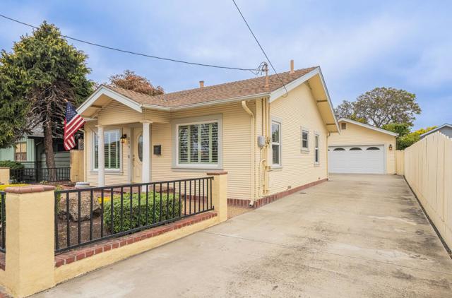 205 Maple Street, Salinas CA: https://media.crmls.org/mediaz/b650f363-463a-471a-8950-8f20dbd1bae8.jpg