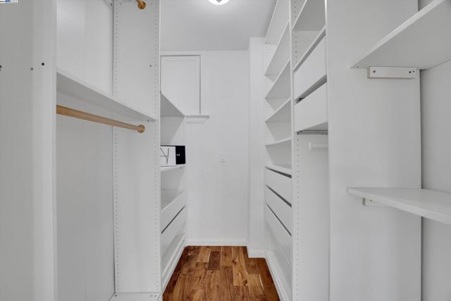 3 Dale Ct, Lafayette CA: https://media.crmls.org/mediaz/b6520a31-54c3-4fb6-ae51-4aeb9e6589ff.jpg