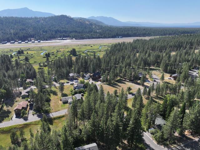 881 Onnontioga Street, South Lake Tahoe CA: https://media.crmls.org/mediaz/b65227e9-f185-473b-bd30-bd9c2b697ab8.jpg