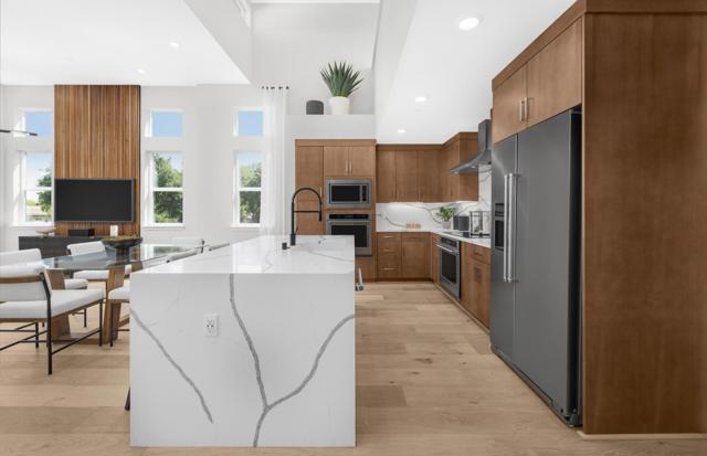 11710 Redwood Place, Saratoga CA: https://media.crmls.org/mediaz/b6526dff-b97c-4480-b5a8-b6a587ef8b24.jpg