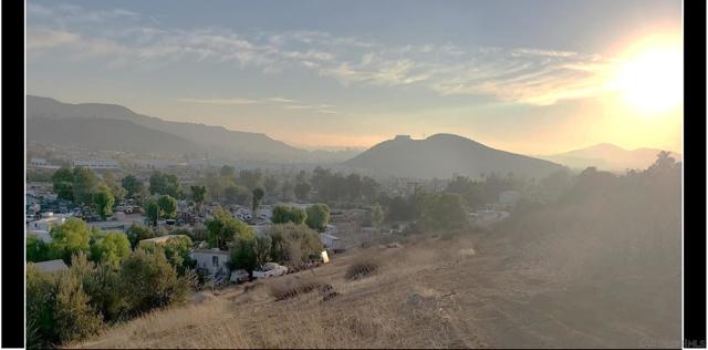 10270 Riverford Rd, Lakeside CA: https://media.crmls.org/mediaz/b6535e91-2412-4b76-8864-a2910ec2c036.jpg