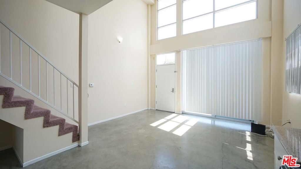 922 W 23Rd Street #206