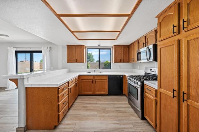 81064 Jessica Way, Indio CA: https://media.crmls.org/mediaz/b6542454-9fe6-4e34-9813-f30a962bdb70.jpg