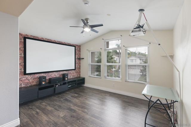 11927 Dapple Way, San Diego CA: https://media.crmls.org/mediaz/b6552055-d73b-4484-85ab-134ec6f32305.jpg