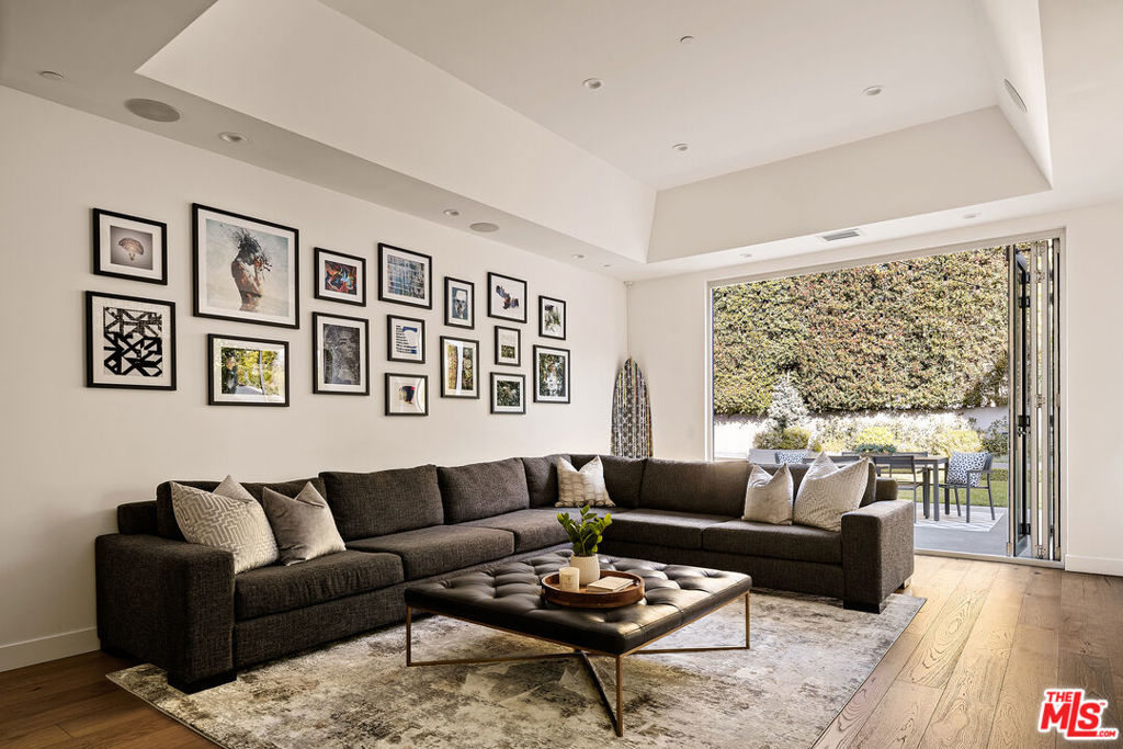 4658 Mary Ellen AvenueSherman Oaks img 3