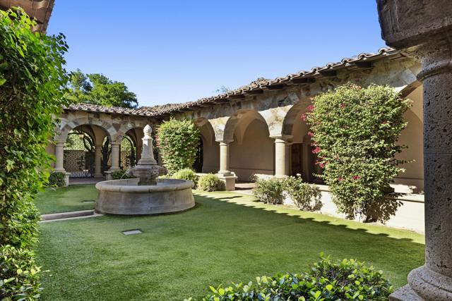 49518 Hidden Valley N Trail, Indian Wells CA: https://media.crmls.org/mediaz/b6561d41-e37c-4d83-b702-45c875c64a6d.jpg