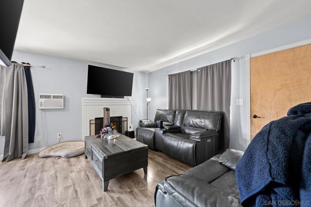 4015 Boston Ave, San Diego CA: https://media.crmls.org/mediaz/b6567d3f-1062-495b-9edf-f2f628850f55.jpg