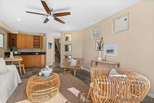 814 Kingston Ct, San Diego CA: https://media.crmls.org/mediaz/b657b32a-7b71-4c5d-a9f5-2ba7166d9d72.jpg